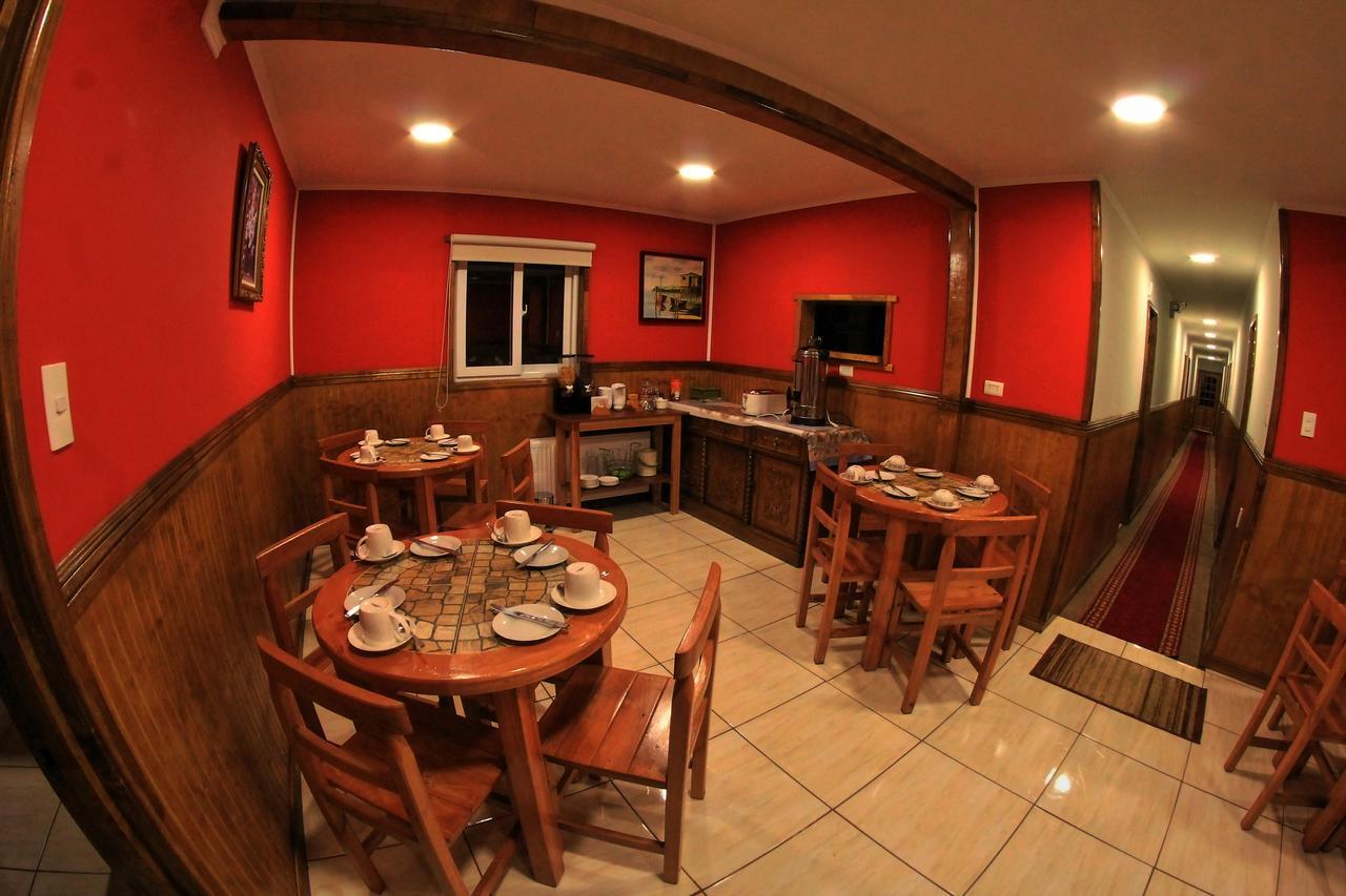Hostal America en Puerto Natales Exterior foto